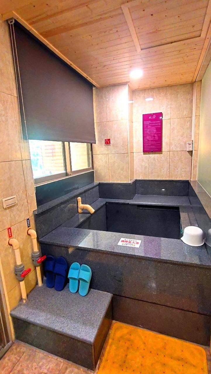 Jin Yong Quan Spa Hotspring Resort Wanli Exterior foto
